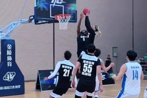 😍和她结婚不用担心孩子的身高了！